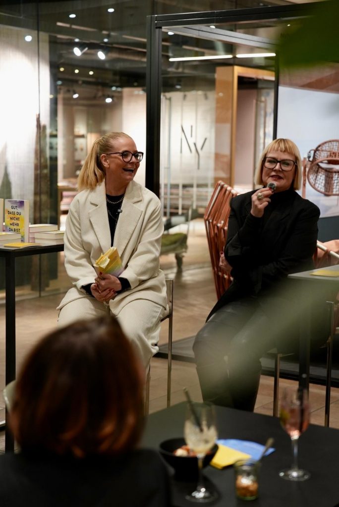 20ccbb2e 2556 4501 9695 bbeb2d5106dd