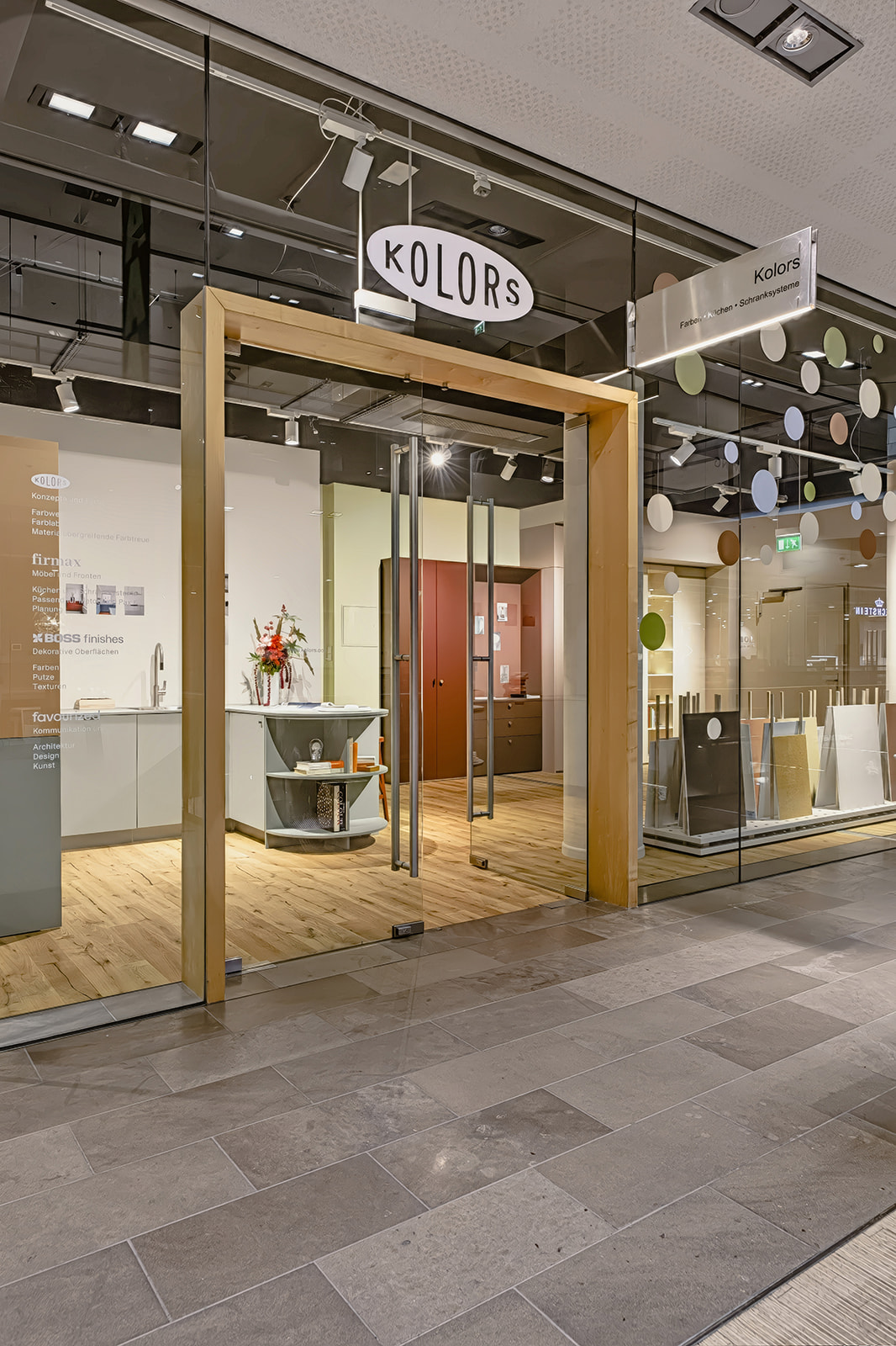 Kolors Showroom 3 websize