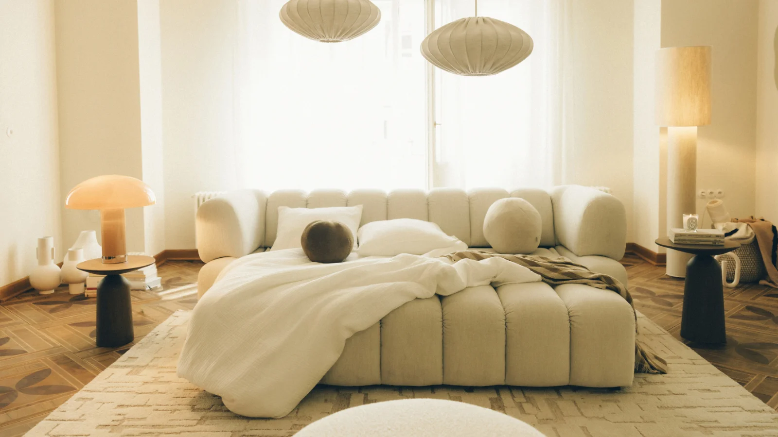 lb iwc home gallery itemIWC HOME sofa DOLLY lampa JODIE 2