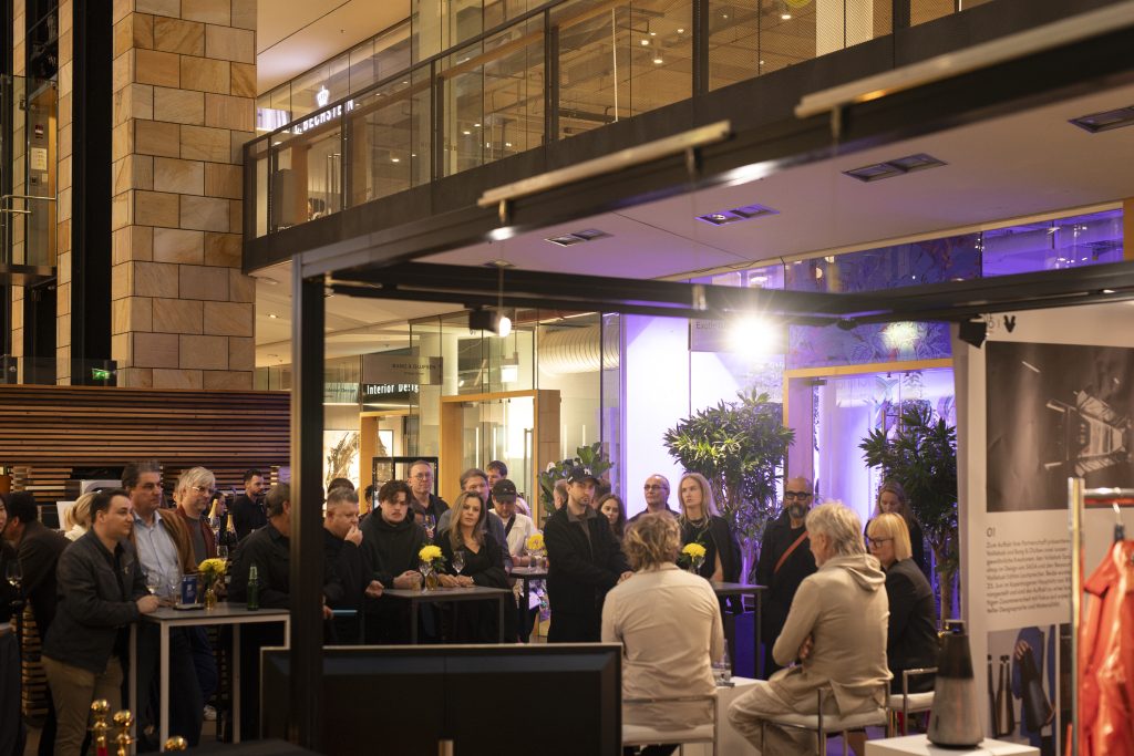 Bang & Olufsen x Vollebak im LIVING BERLIN ©MeretEberl Event BuO